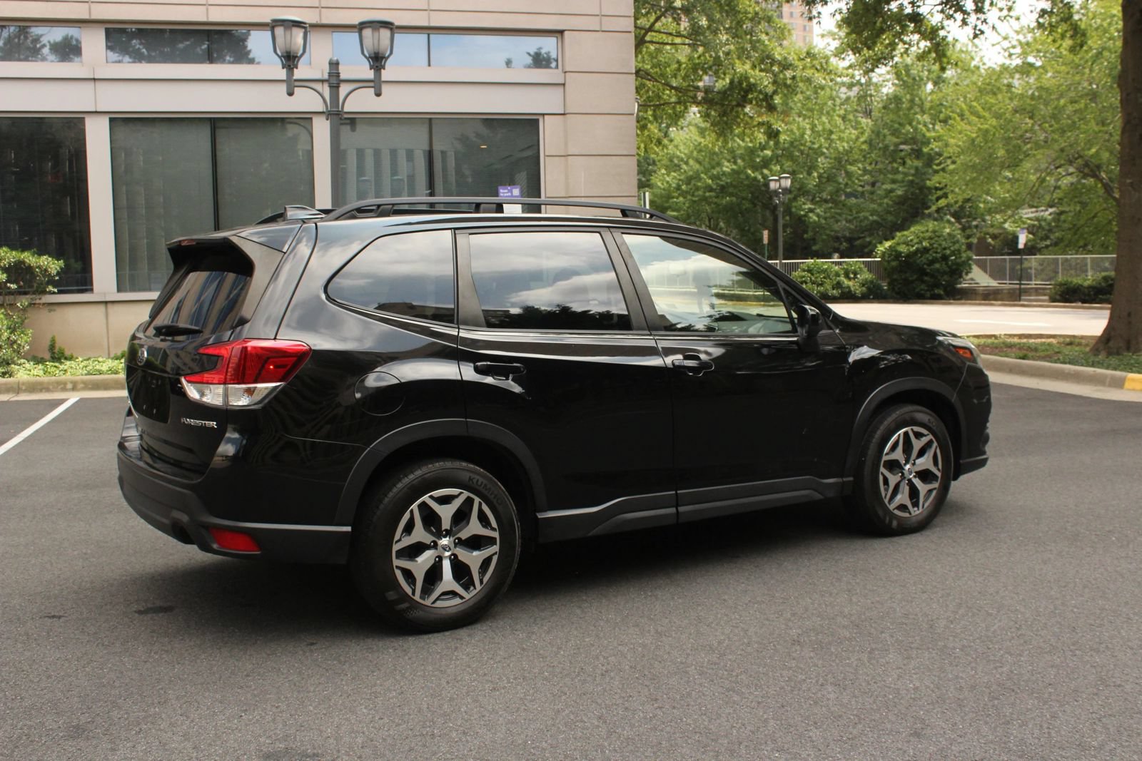 Used 2023 Subaru Forester Premium AWD/4WD image 7