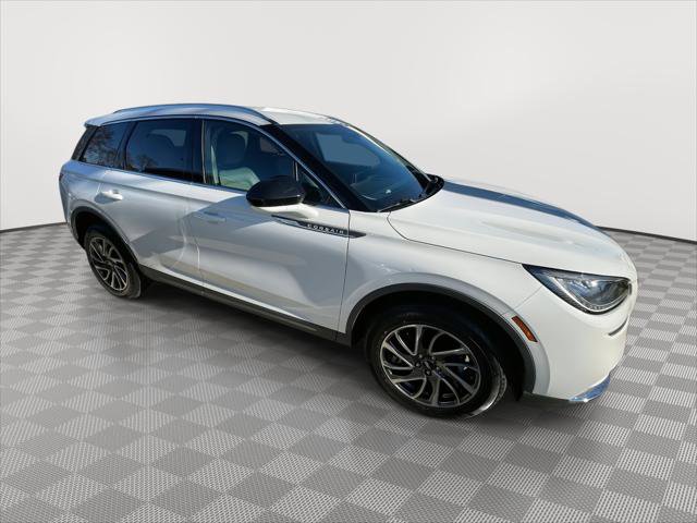 Used 2022 Lincoln Corsair AWD w/ Equipment Group 101A image 8