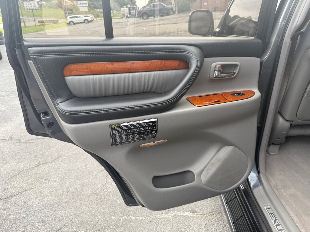 Used 2003 Lexus LX 470 4WD image 70