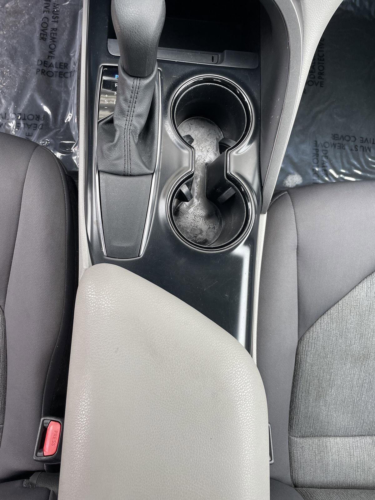 Used 2020 Toyota Camry LE image 28