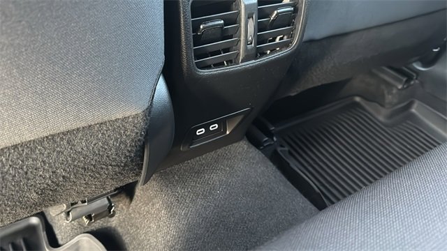 Used 2024 Toyota Corolla Cross LE image 21