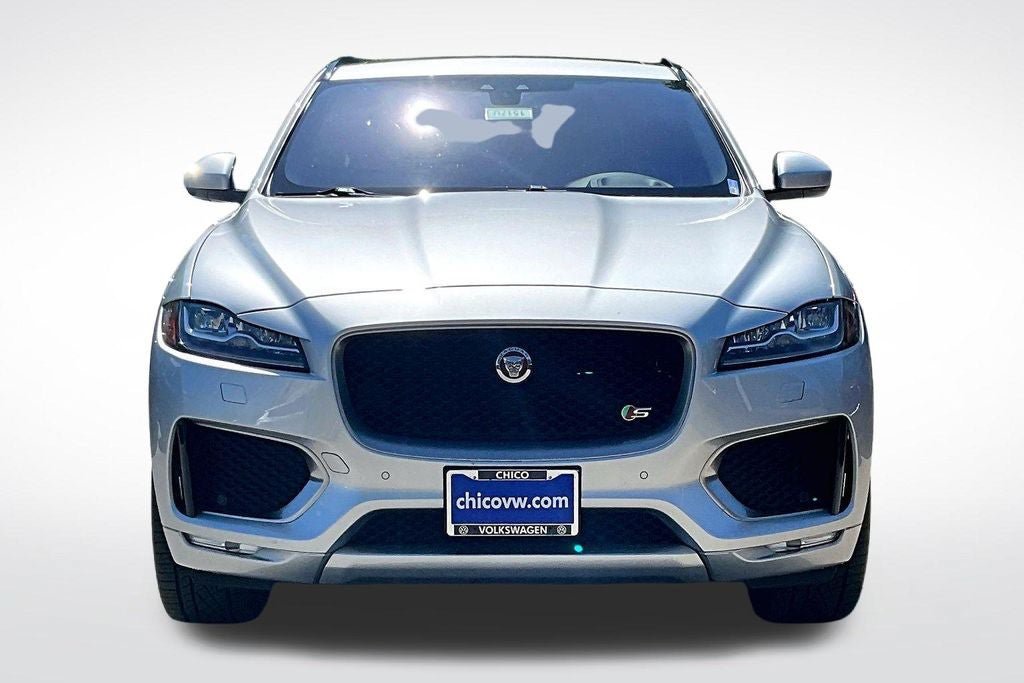 Used 2017 Jaguar F-PACE S AWD/4WD image 2