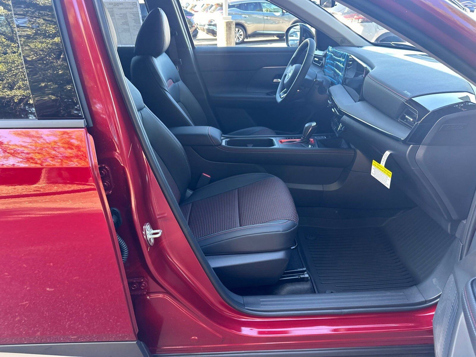 New 2026 Nissan Kicks SR w/ Cold Weather Package FWD image 13