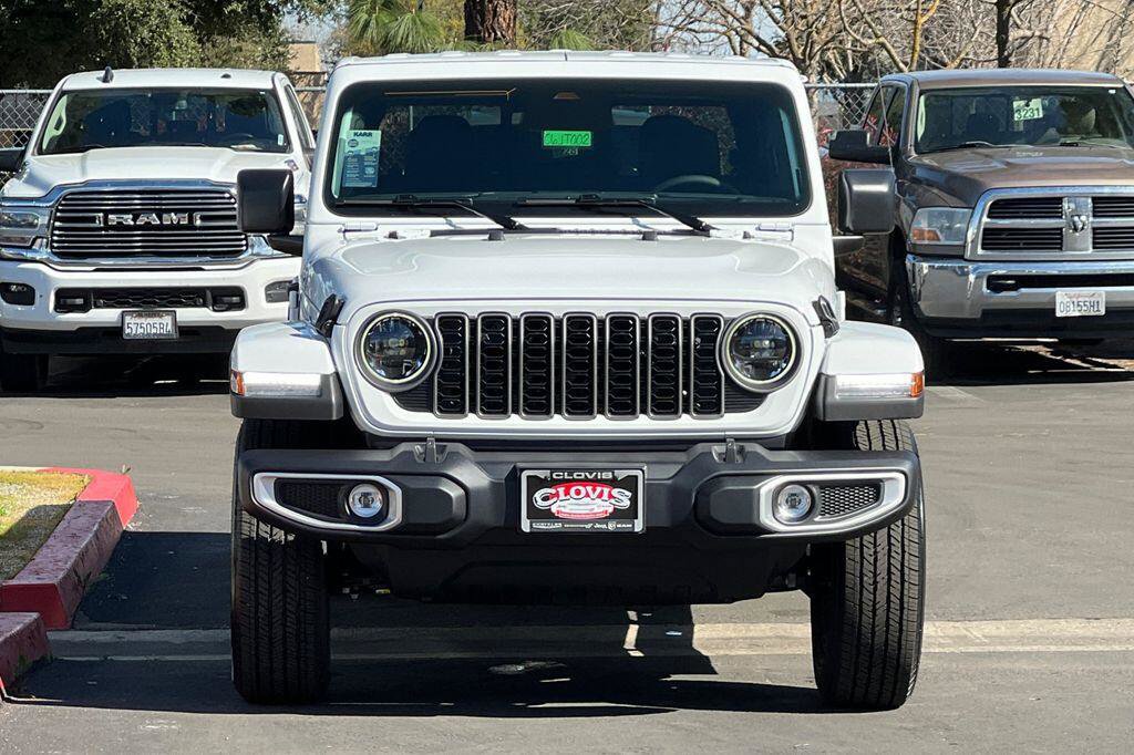 New 2026 Jeep Gladiator Sport AWD/4WD image 9