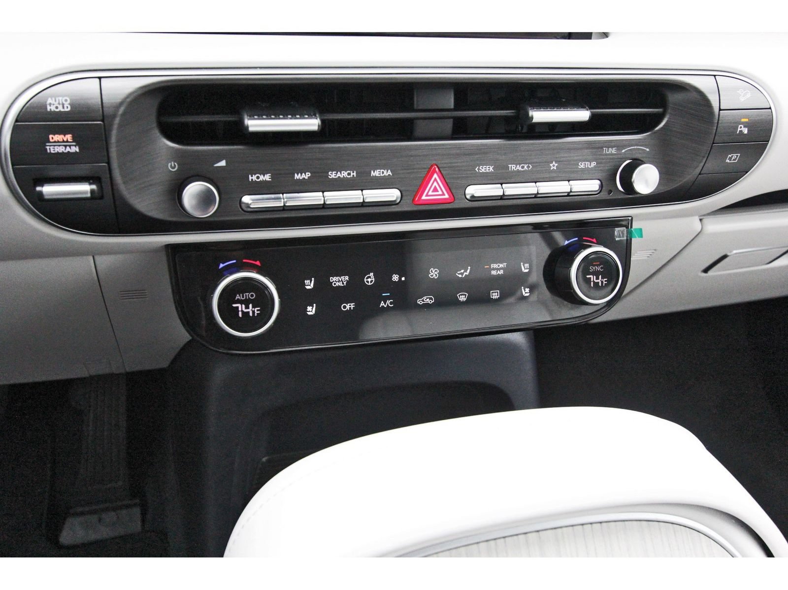 Certified 2026 Hyundai Palisade Calligraphy AWD/4WD image 26