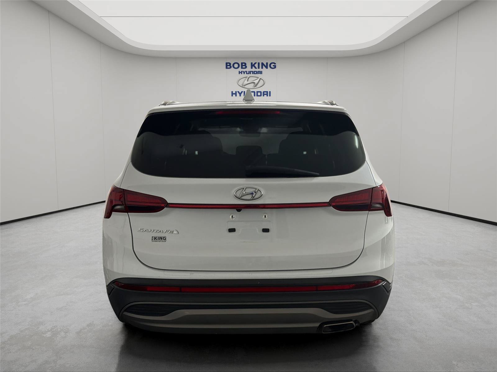 Used 2021 Hyundai Santa Fe SE FWD image 4