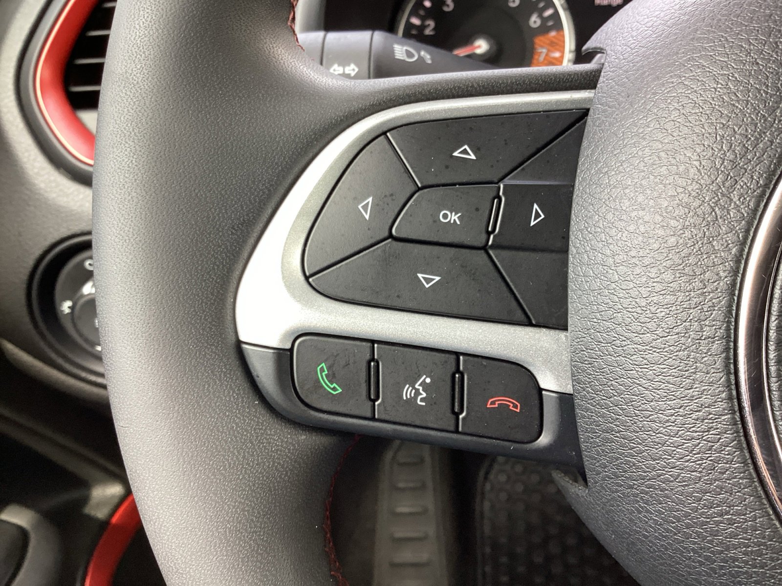 Used 2023 Jeep Renegade Trailhawk AWD/4WD image 18