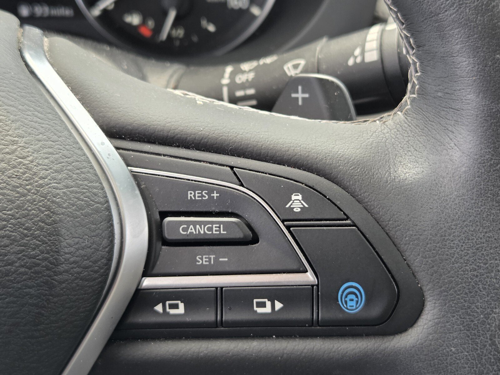 Used 2023 INFINITI QX50 Luxe FWD image 23