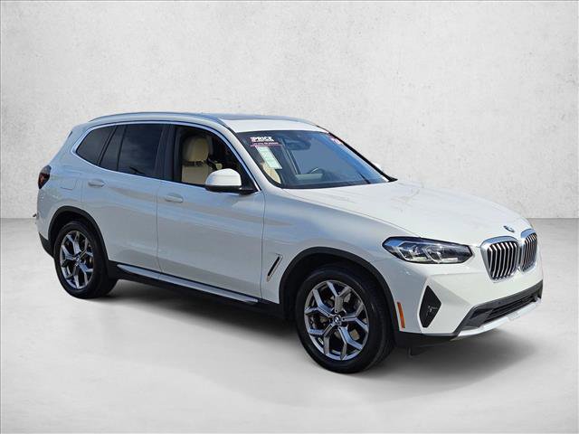Used 2024 BMW X3 sDrive30i w/ Premium Package RWD image 3
