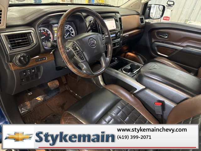 Used 2017 Nissan Titan Platinum Reserve image 41
