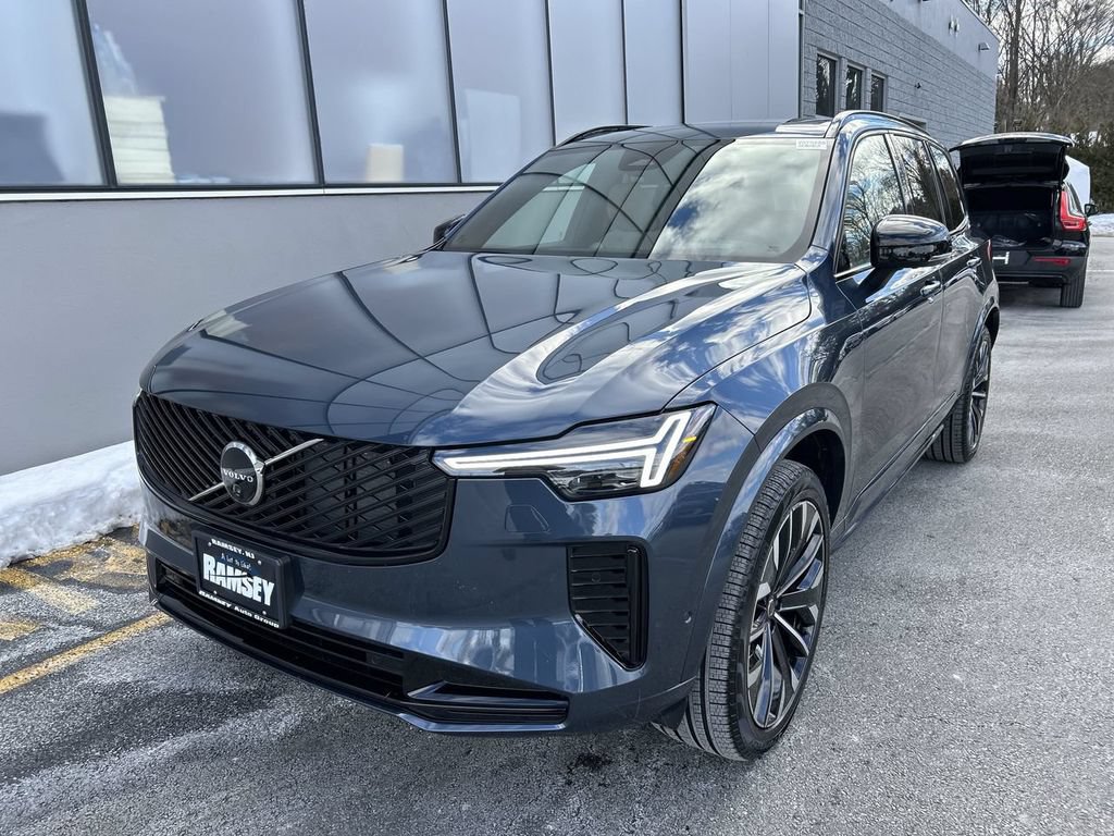 New 2026 Volvo XC90 B6 Ultra w/ Lounge Package AWD/4WD image 4