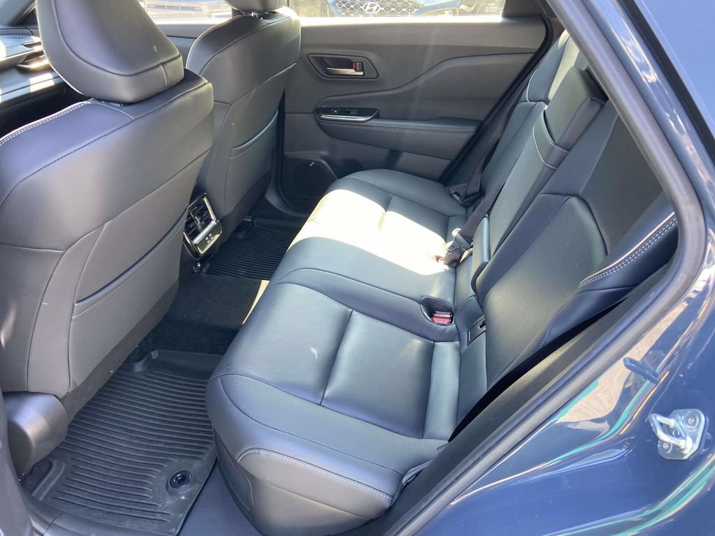 Used 2025 Toyota Crown Signia AWD/4WD image 18