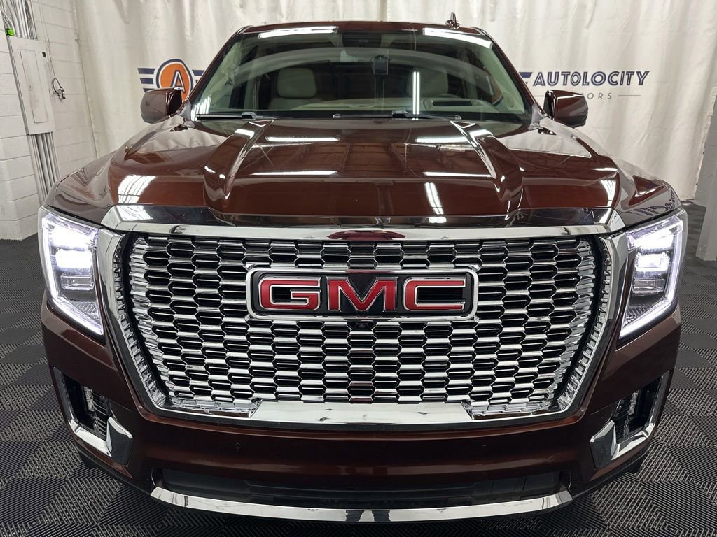 Used 2023 GMC Yukon XL Denali w/ Max Trailering Package AWD/4WD image 3