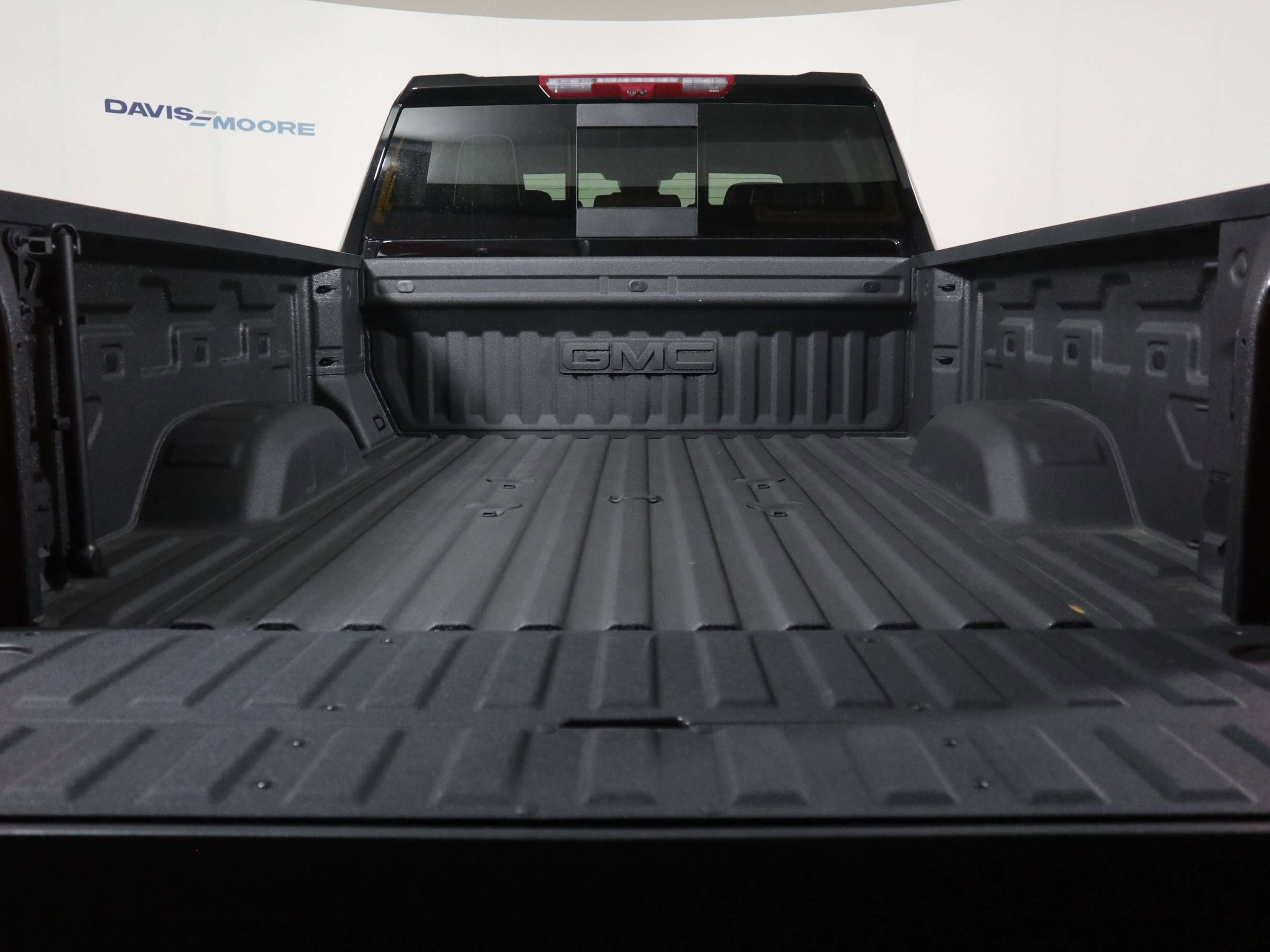 Used 2025 GMC Sierra 2500 Denali Ultimate image 8