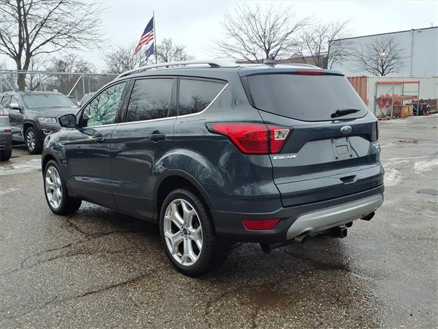 Used 2019 Ford Escape Titanium image 4