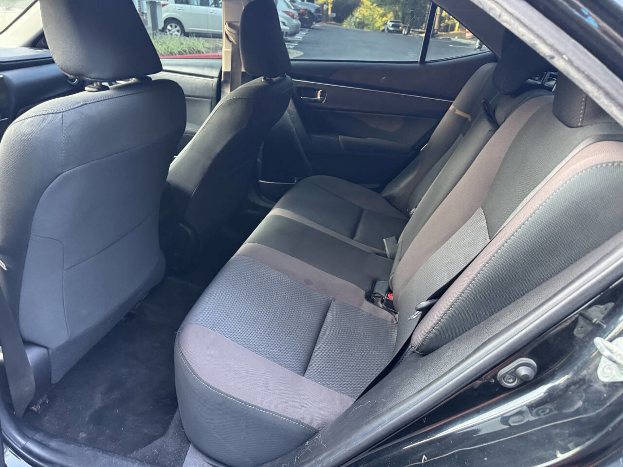Used 2019 Toyota Corolla LE image 9