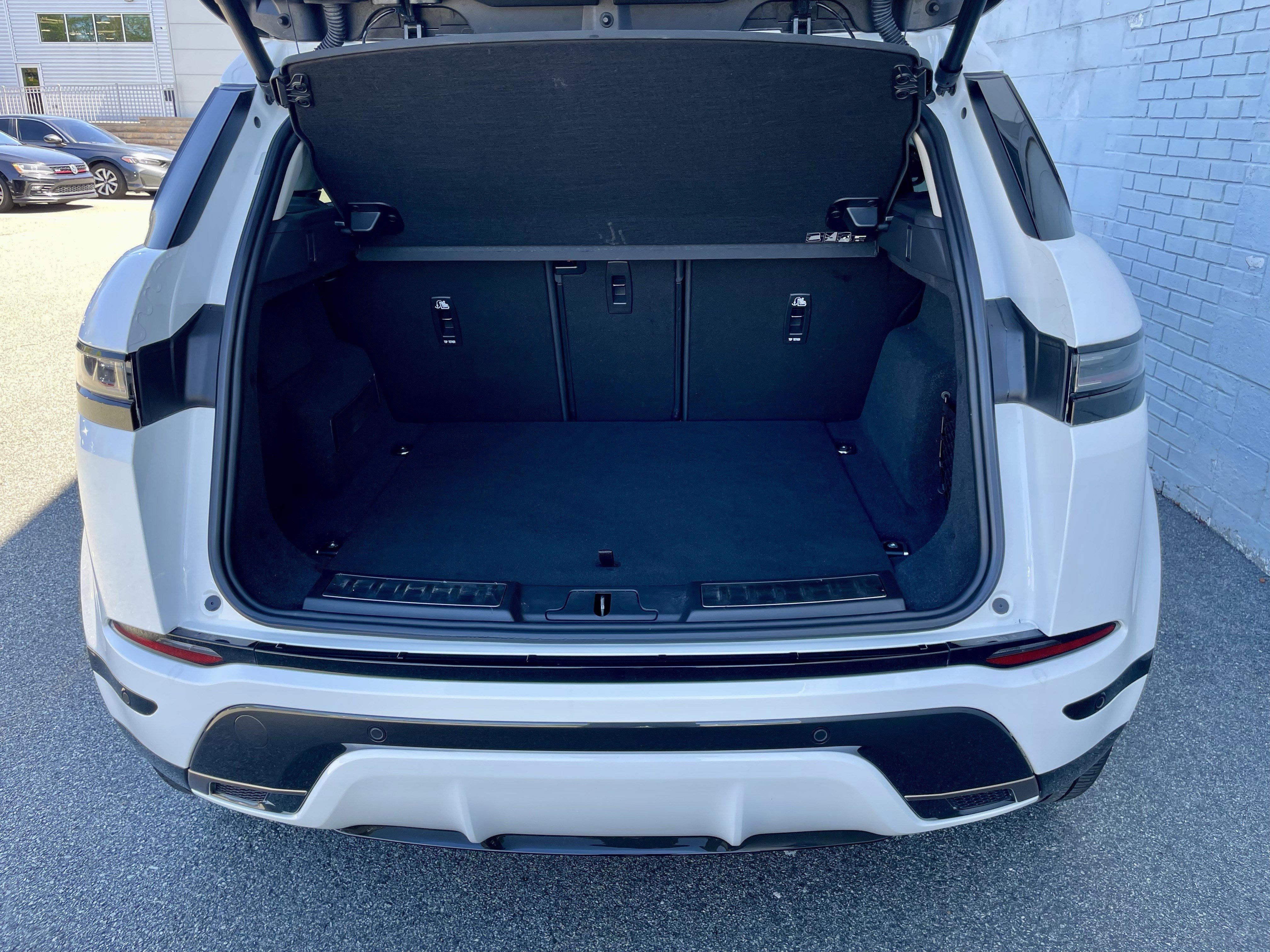 Certified 2025 Land Rover Range Rover Evoque Dynamic SE AWD/4WD image 36