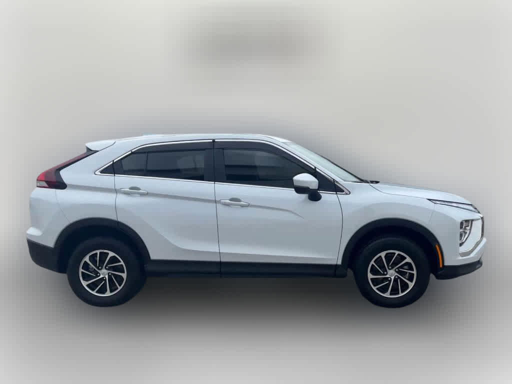 Used 2025 Mitsubishi Eclipse Cross ES AWD/4WD image 2