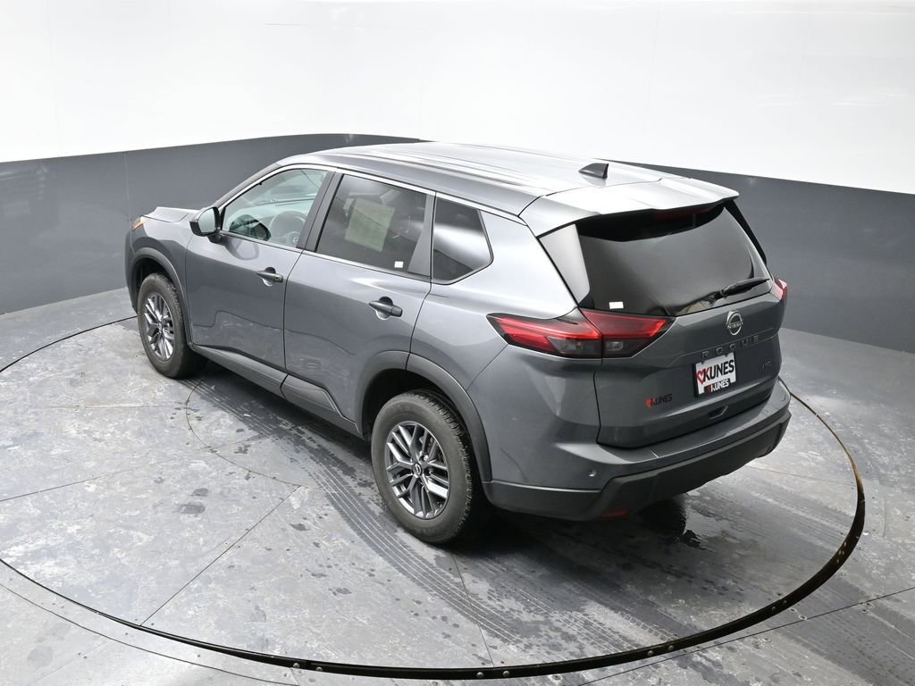 Used 2024 Nissan Rogue S image 46