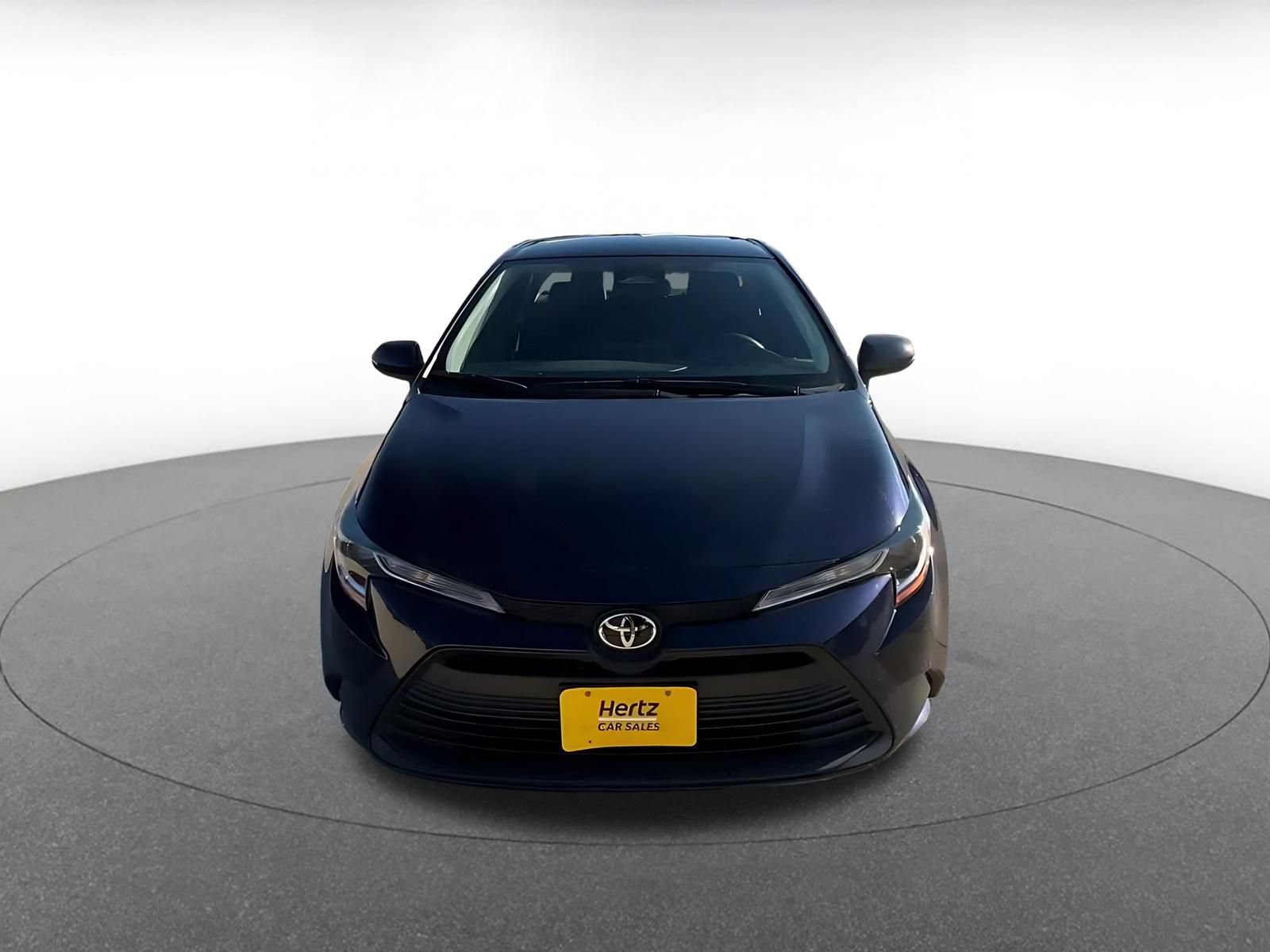 Used 2025 Toyota Corolla LE FWD image 4
