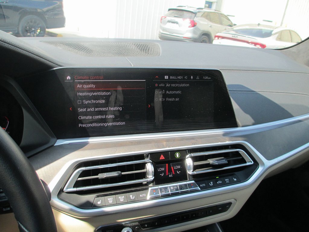 Used 2022 BMW X7 xDrive40i w/ Premium Package image 27