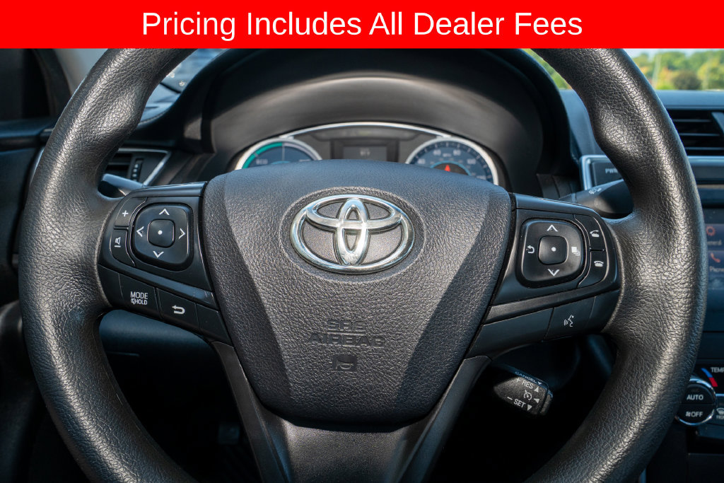 Used 2017 Toyota Camry LE FWD image 16