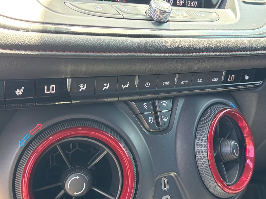Used 2022 Chevrolet Blazer RS FWD image 26
