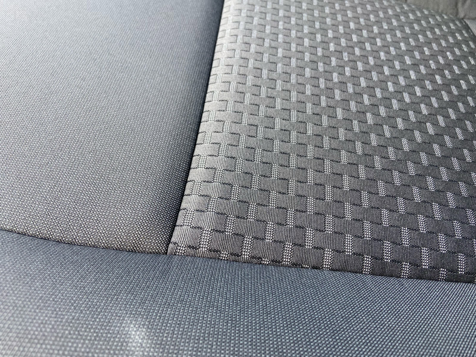 New 2025 Ford Transit 250 148 Medium Roof w/ Load Area Protection Package image 22