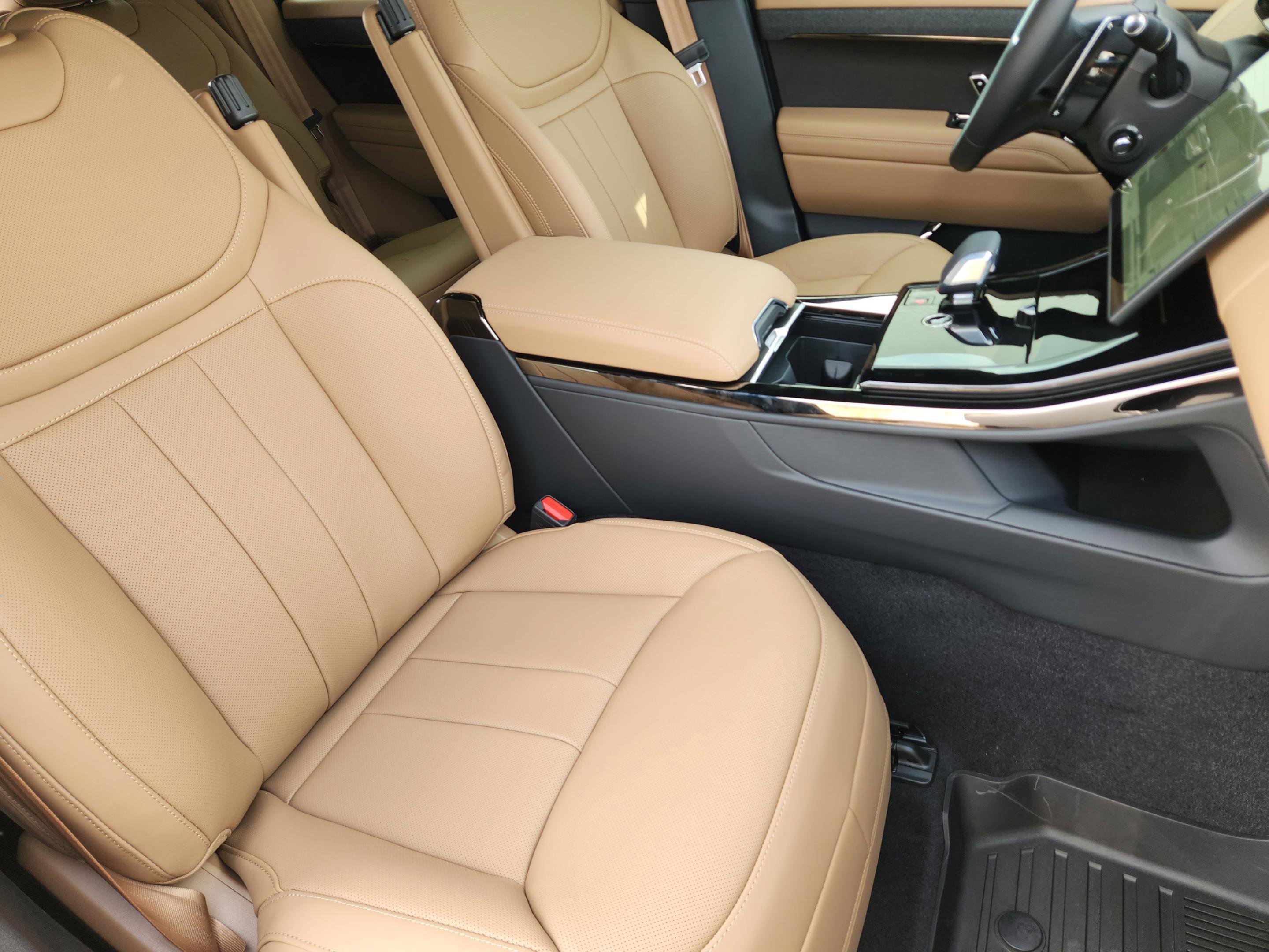 New 2026 Land Rover Range Rover Sport SE AWD/4WD image 9