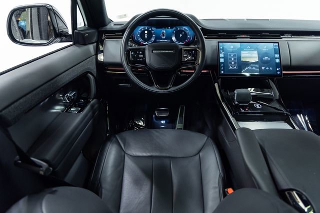 Used 2024 Land Rover Range Rover Sport Dynamic SE image 3