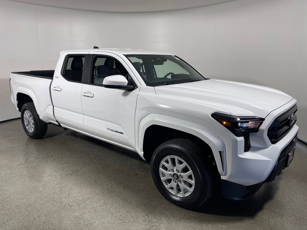 New 2025 Toyota Tacoma SR5