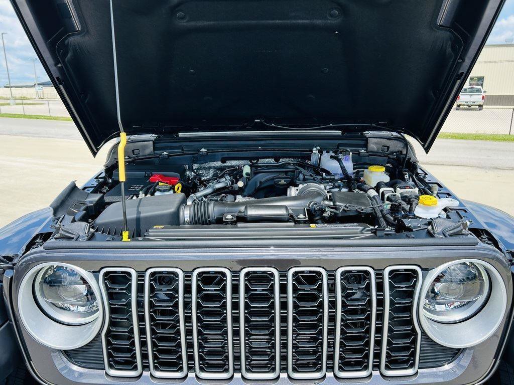 New 2025 Jeep Wrangler Unlimited Sahara AWD/4WD image 39