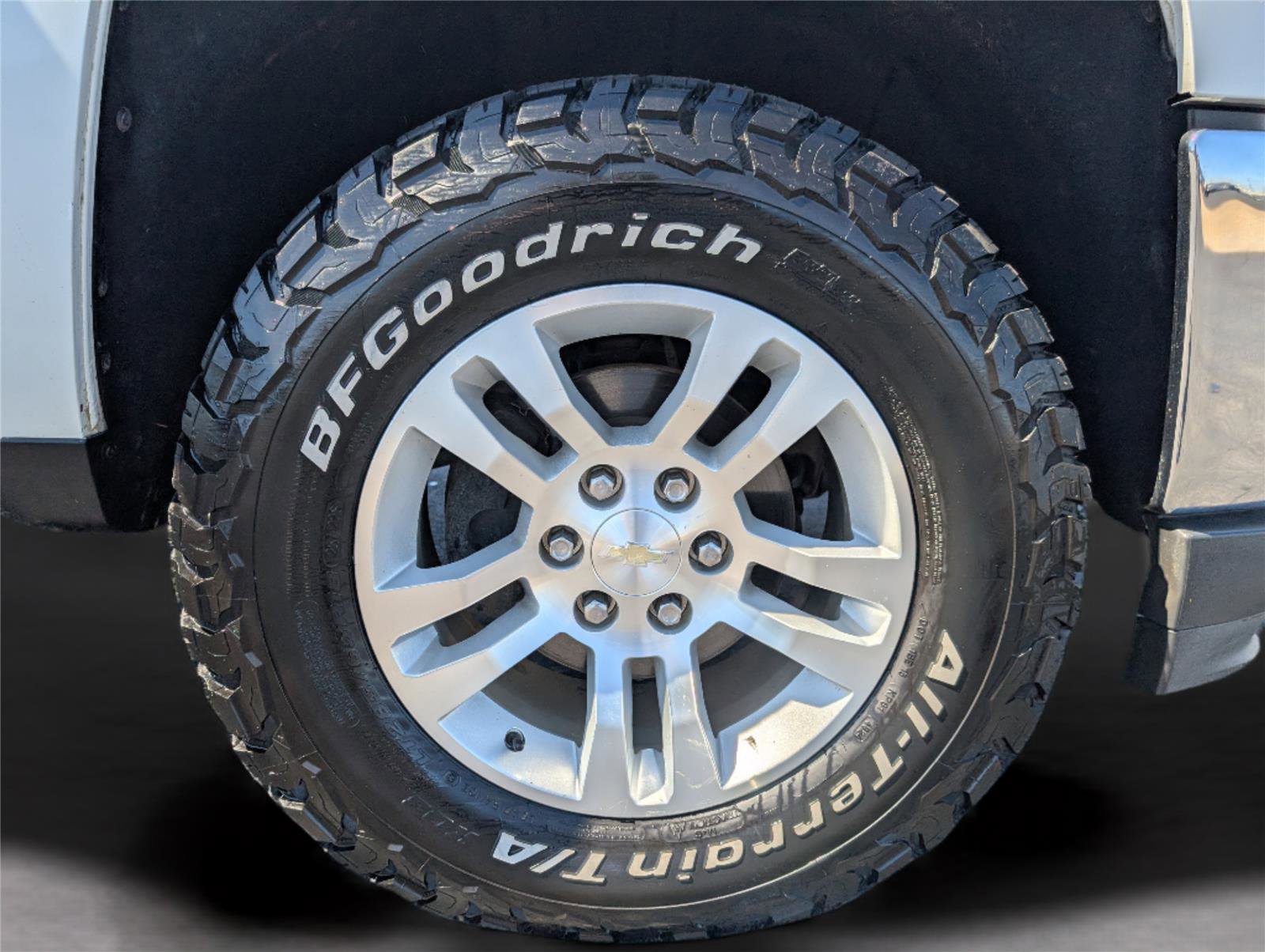 Used 2018 Chevrolet Silverado 1500 LT w/ Texas Edition image 39