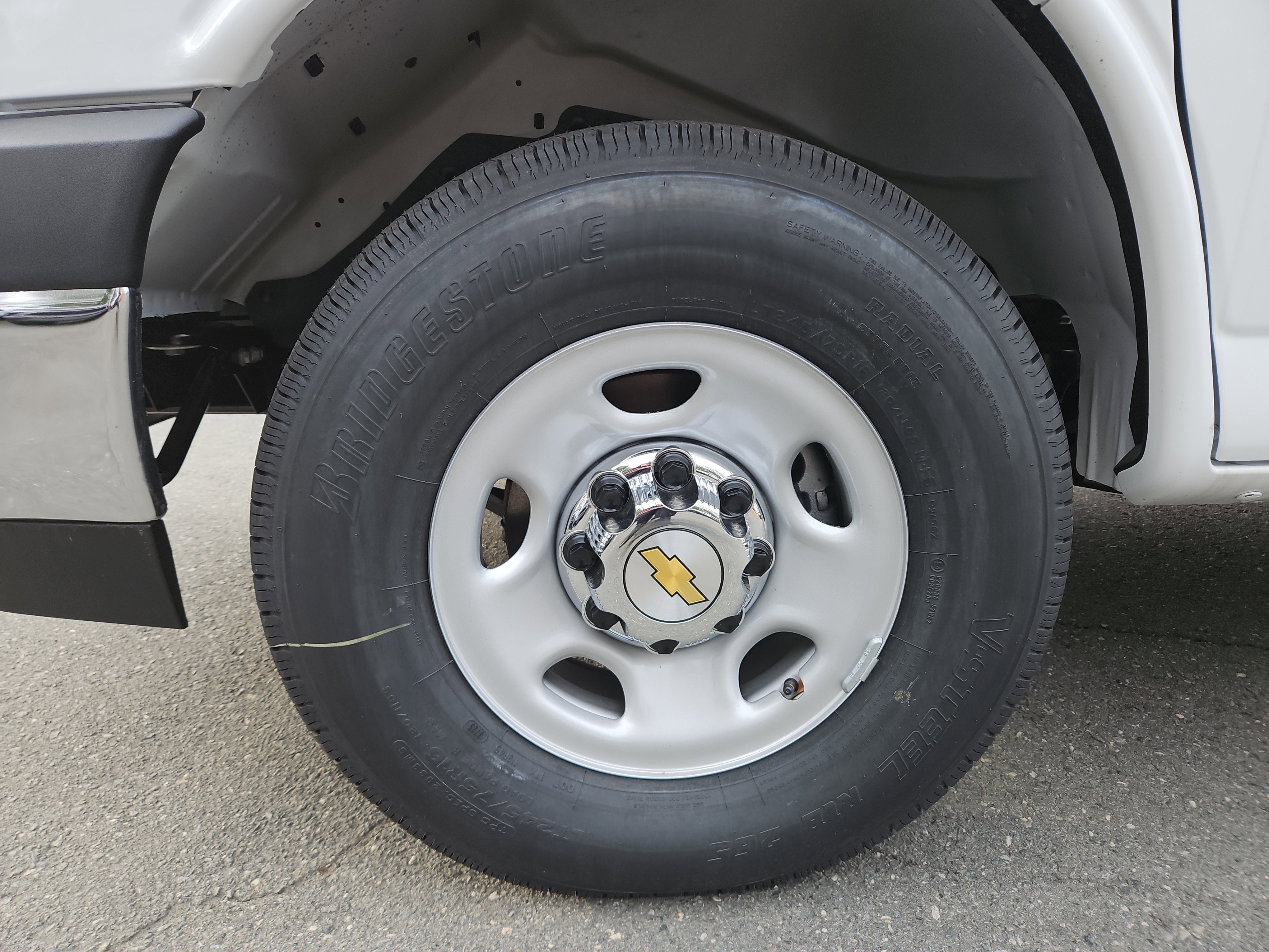 New 2025 Chevrolet Express 3500 LT w/ LT Preferred Equipment Group image 8