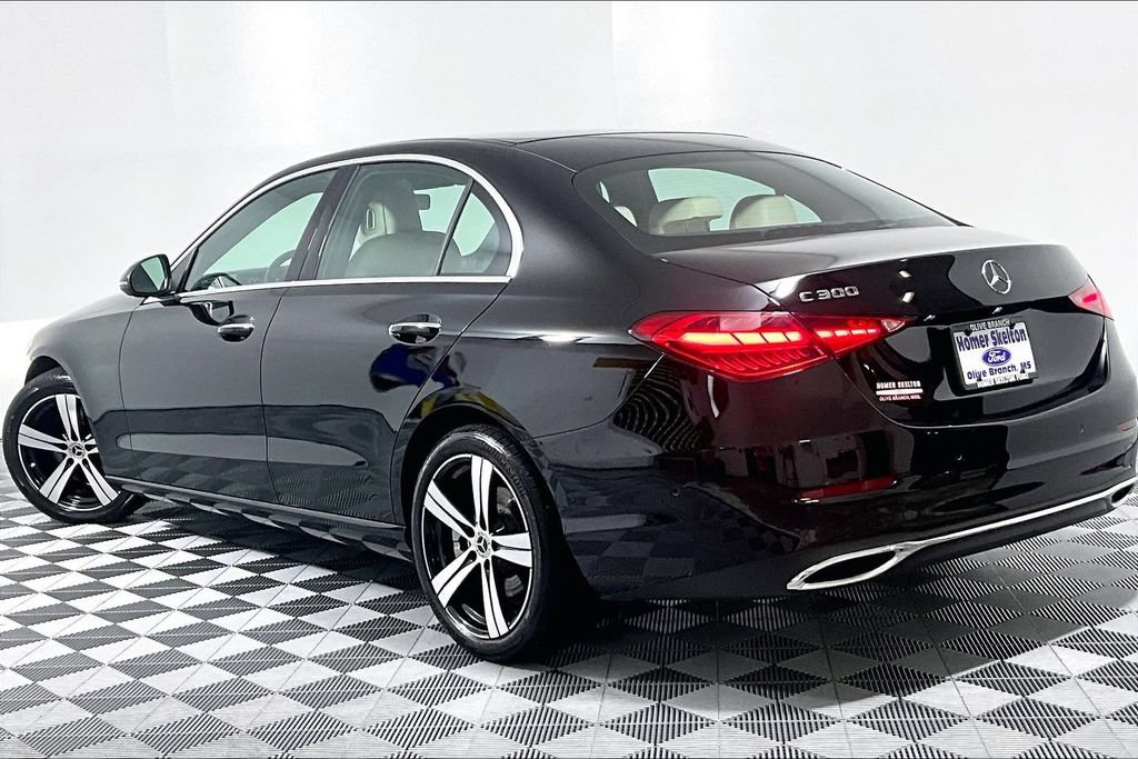 Used 2025 Mercedes-Benz C 300 Sedan image 11