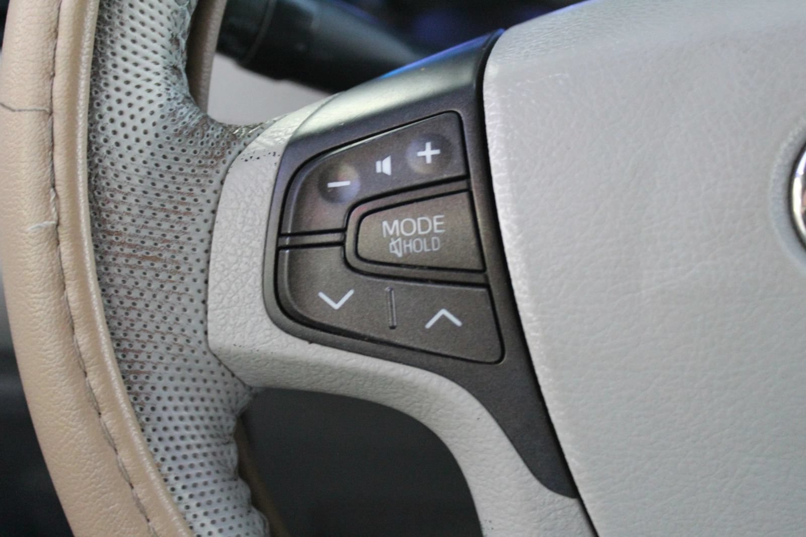Used 2013 Toyota Sienna XLE FWD image 18