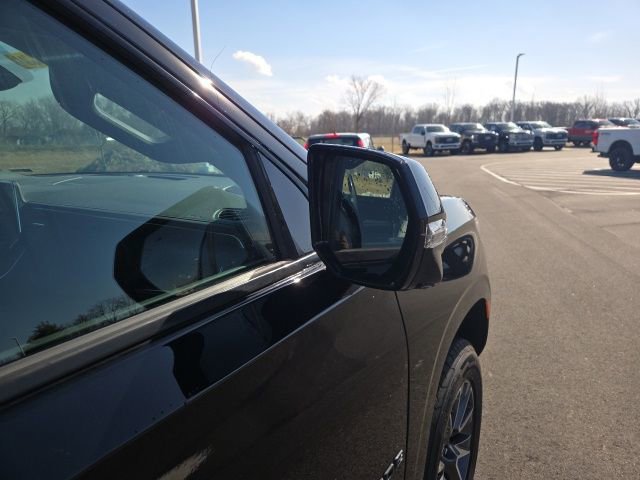 Used 2022 Chevrolet Tahoe Z71 w/ Z71 Off-Road Package image 6