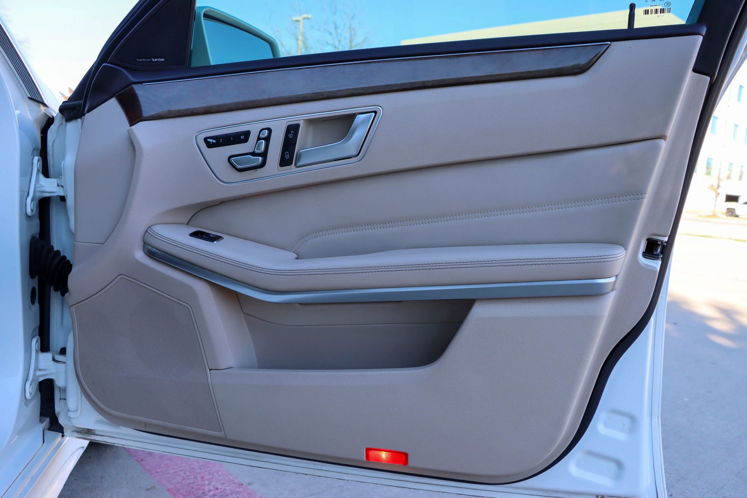 Used 2014 Mercedes-Benz E 350 Sedan image 10