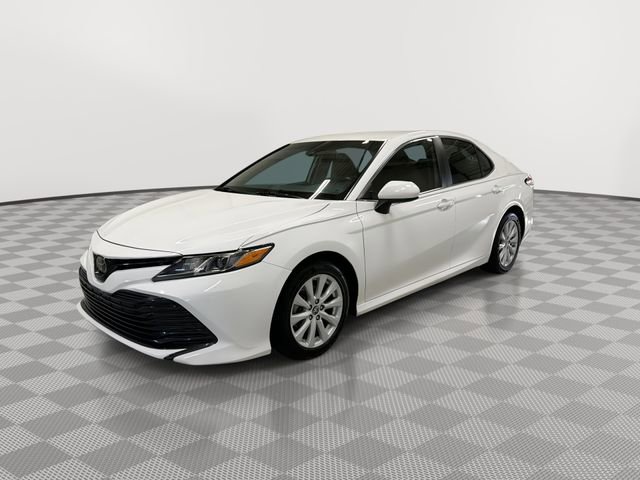 Used 2019 Toyota Camry LE image 5