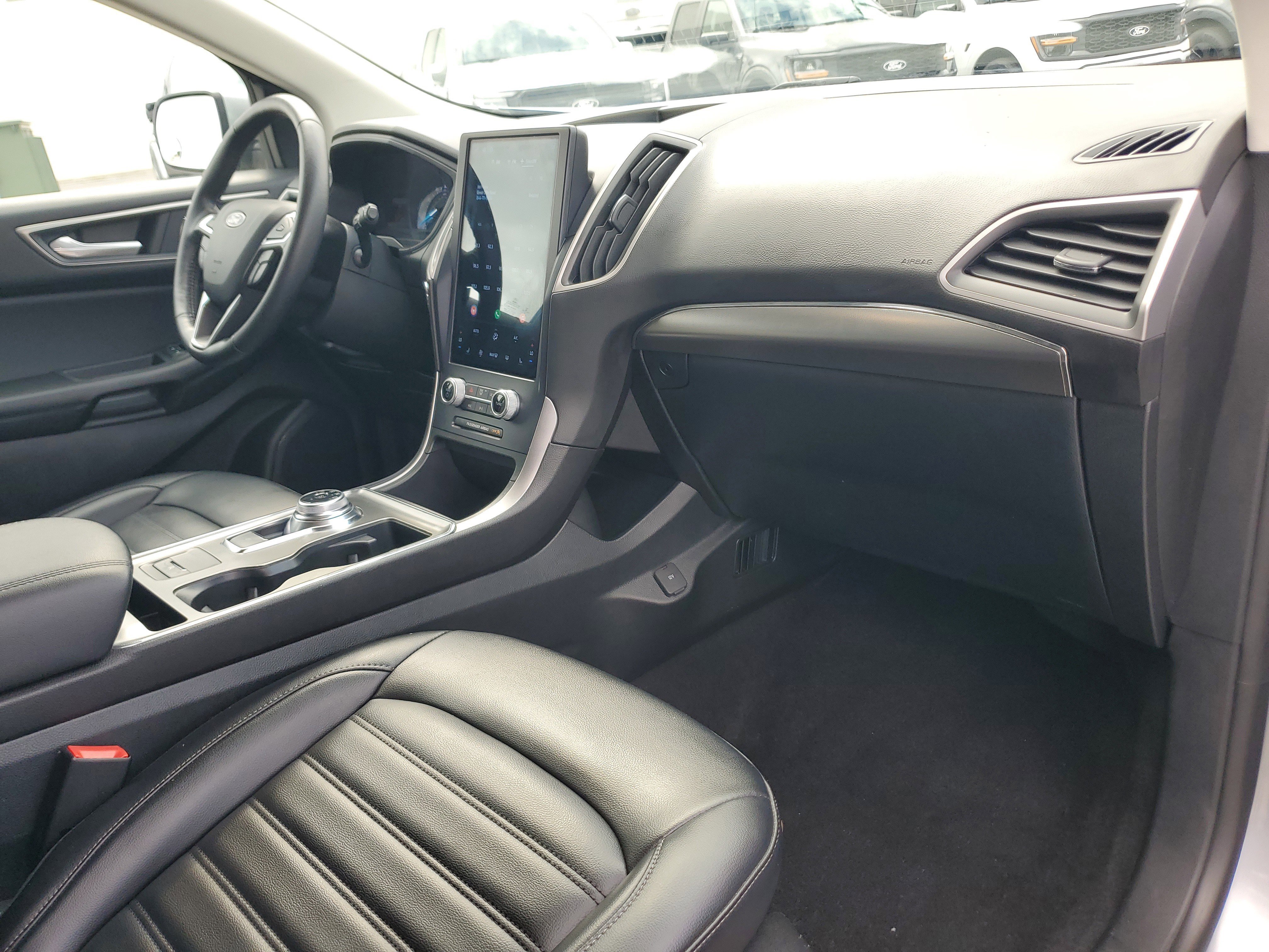 Used 2022 Ford Edge SEL image 18
