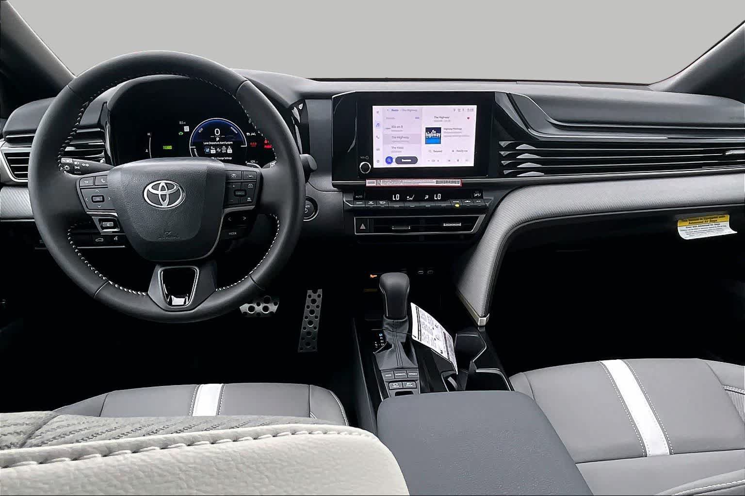 New 2026 Toyota Camry SE FWD image 5