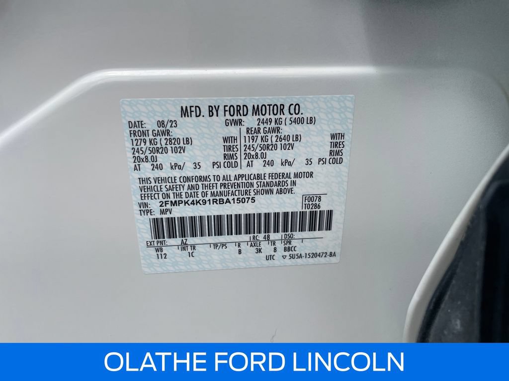 Certified 2024 Ford Edge Titanium w/ Equipment Group 301A AWD/4WD image 26