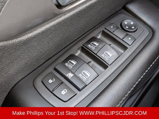 Certified 2026 Chrysler Voyager LX FWD image 22