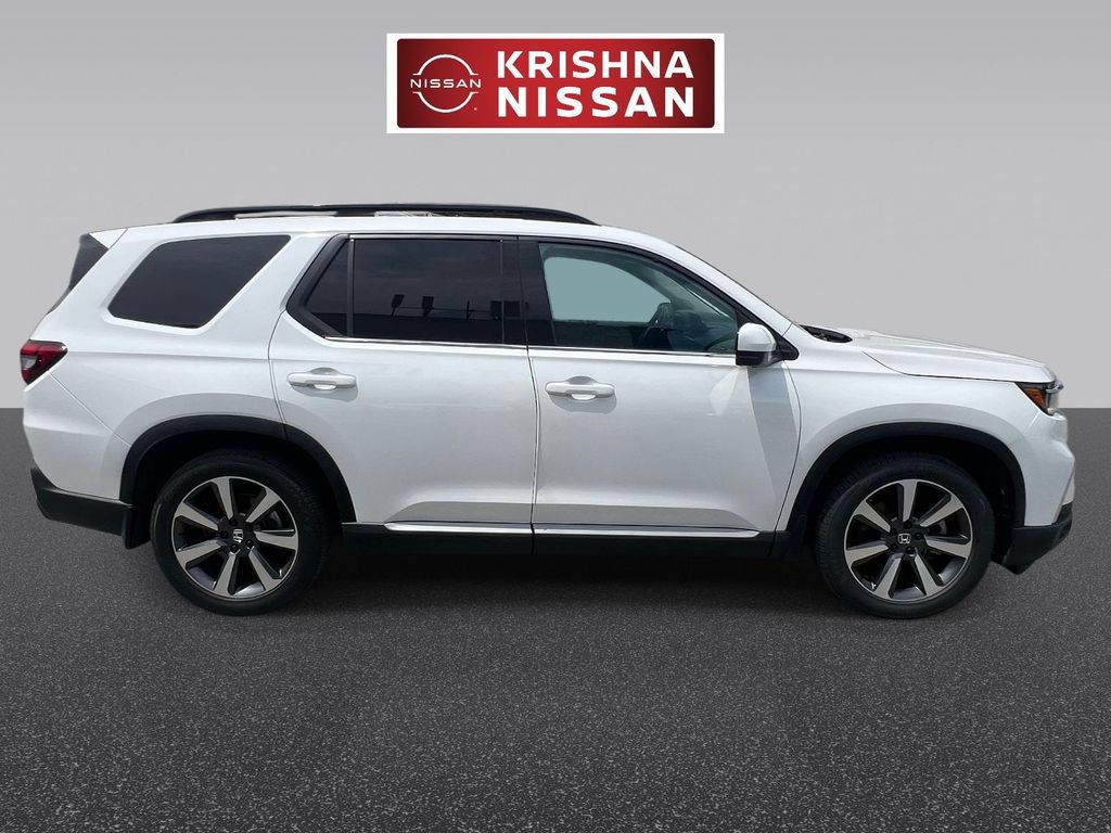 Used 2023 Honda Pilot Elite image 4