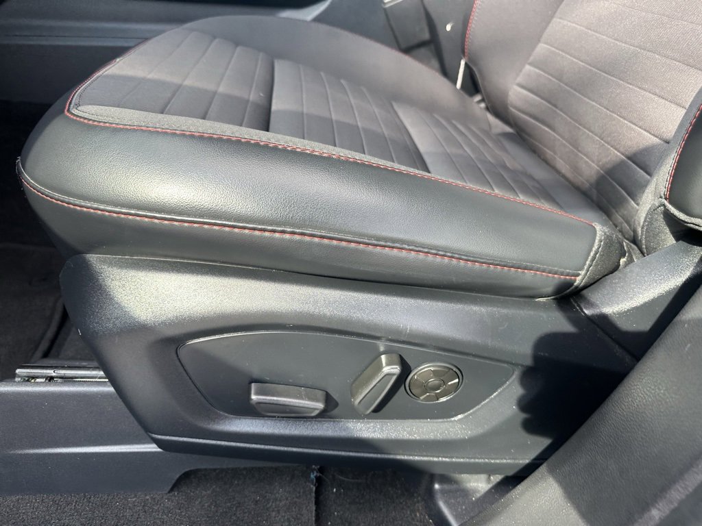 Used 2025 Ford Explorer ST-Line w/ Premium Package image 12