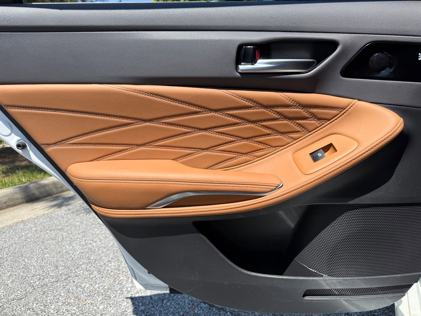 Used 2020 Toyota Avalon Limited w/ Advanced Safety Package FWD image 45