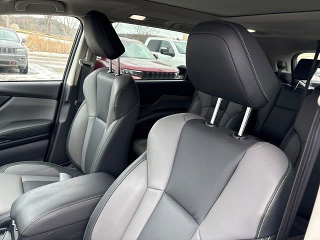 Used 2025 Subaru Ascent Onyx Edition image 17