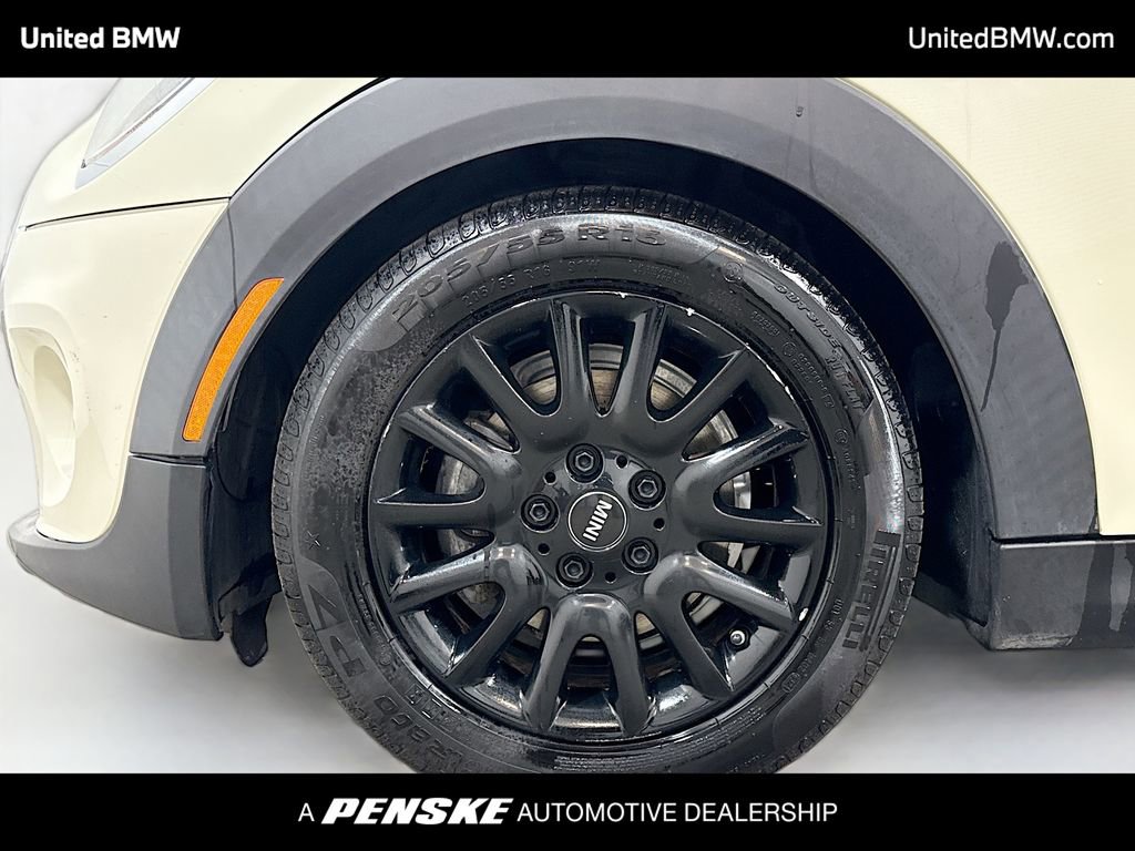 Used 2015 MINI Cooper 2-Door Hardtop image 2