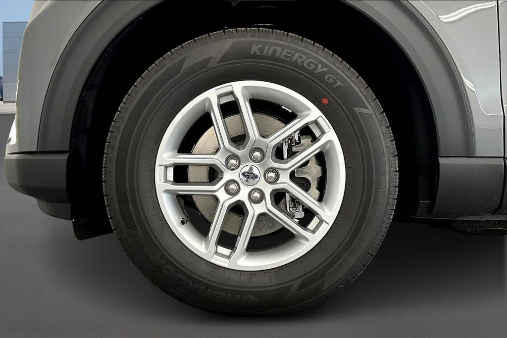 New 2026 Ford Explorer Active AWD/4WD image 13