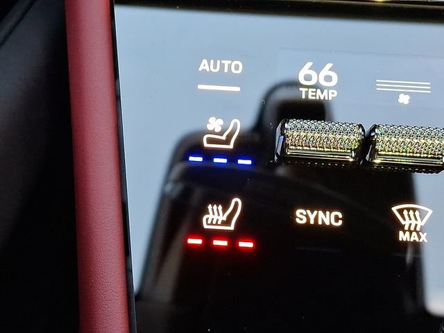 New 2026 Porsche Cayenne image 21